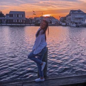 Meet your Posher, Julia